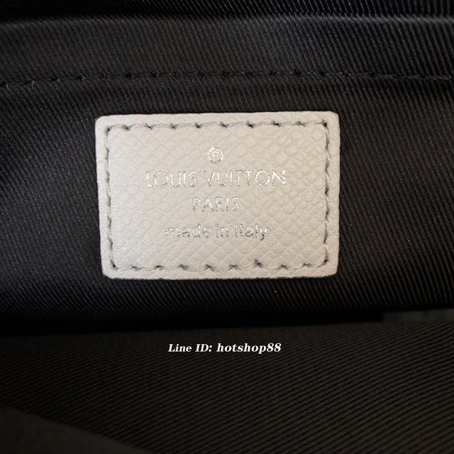 路易威登LV男包 LV複刻版男士斜挎包 M30243白 OUTDOOR郵差包 信使包 xxlv1337